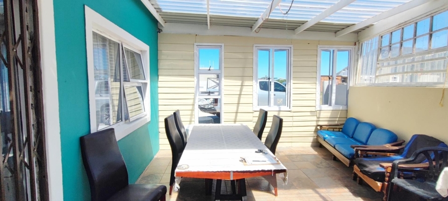 5 Bedroom Property for Sale in Franskraal Western Cape